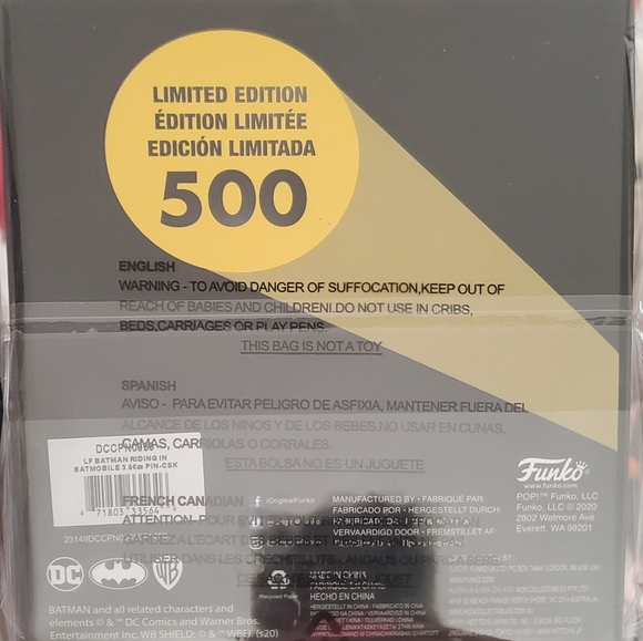 Batman in Batmobile Pin LE 500 - Picture 4 of 4